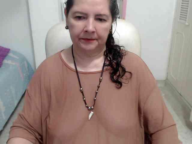 leonela-68 webcam
