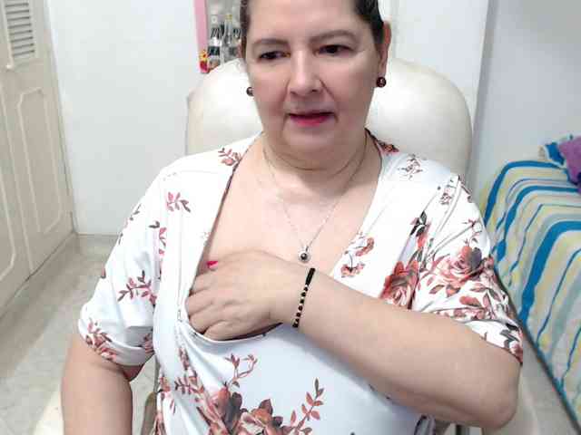 leonela-68