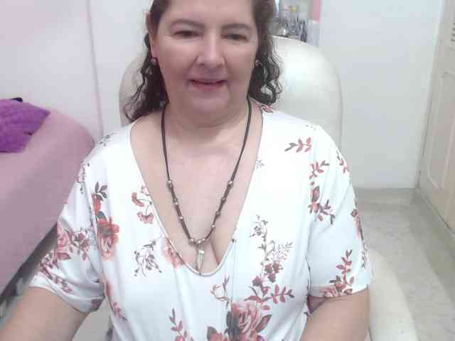 leonela-68
