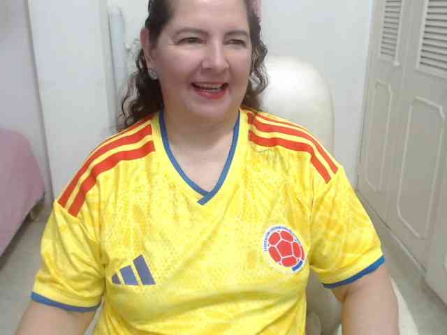leonela-68