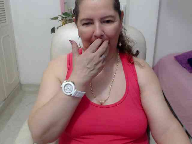 leonela-68 webcam