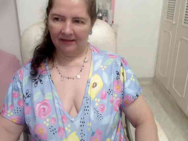 leonela-68 webcam