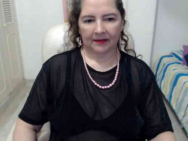 leonela-68