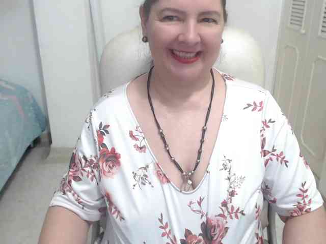 leonela-68 webcam