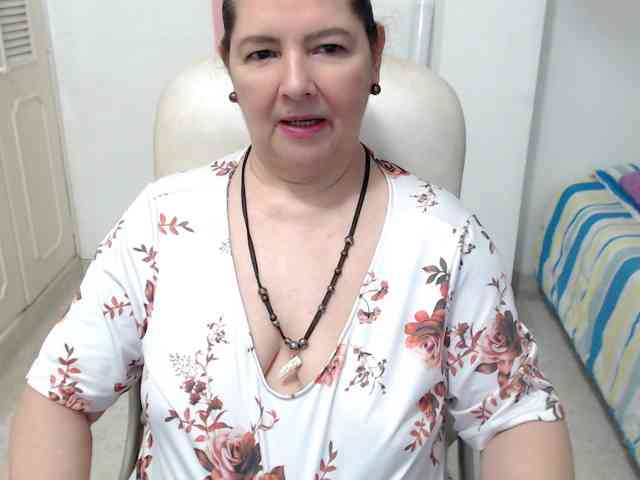 leonela-68