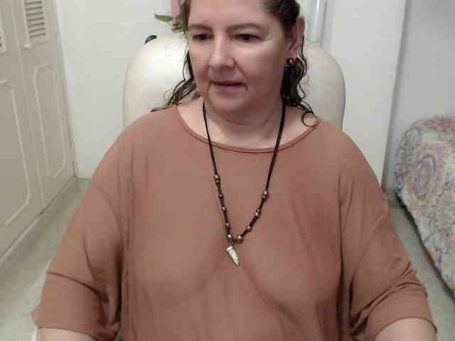 leonela-68 webcam