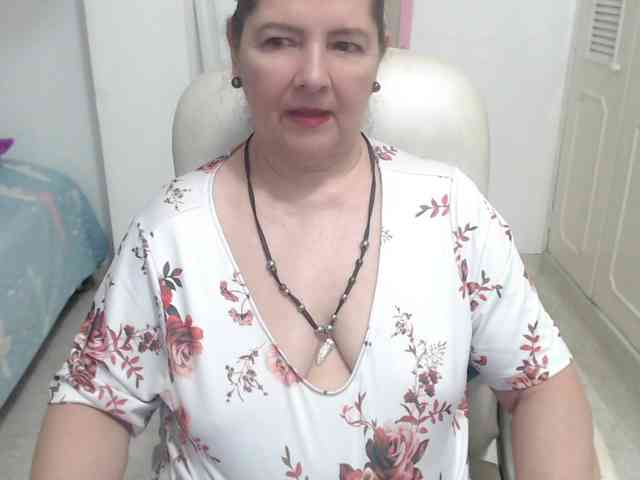 leonela-68 webcam