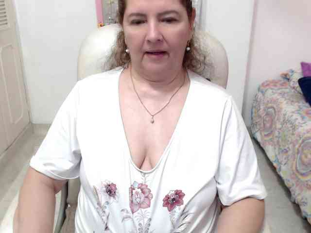 leonela-68 Live Webcam on BongaCams
