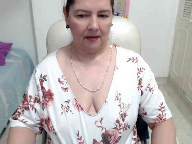 leonela-68 webcam