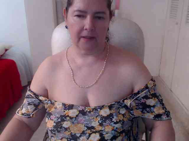leonela-68