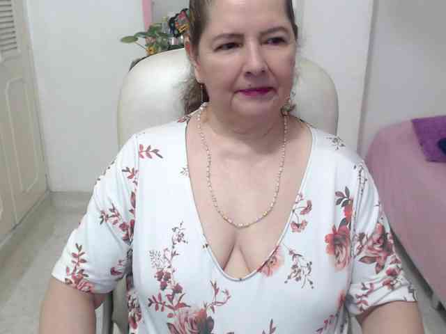 leonela-68 webcam