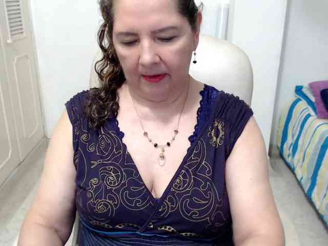leonela-68 webcam