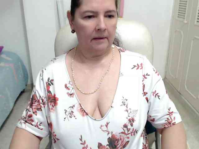 leonela-68 webcam