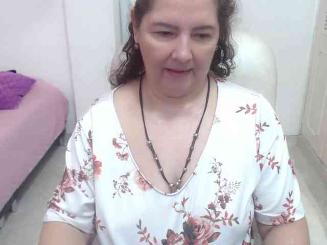 leonela-68 webcam