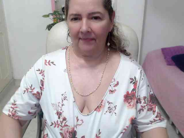 leonela-68 webcam