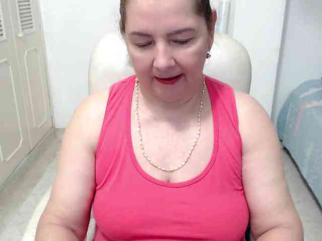 leonela-68 webcam