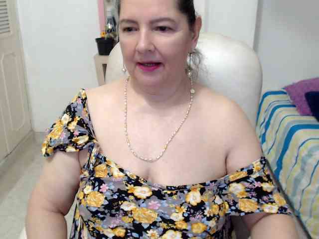 leonela-68 webcam