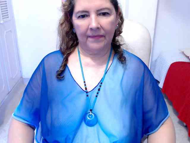 leonela-68's webcam live show