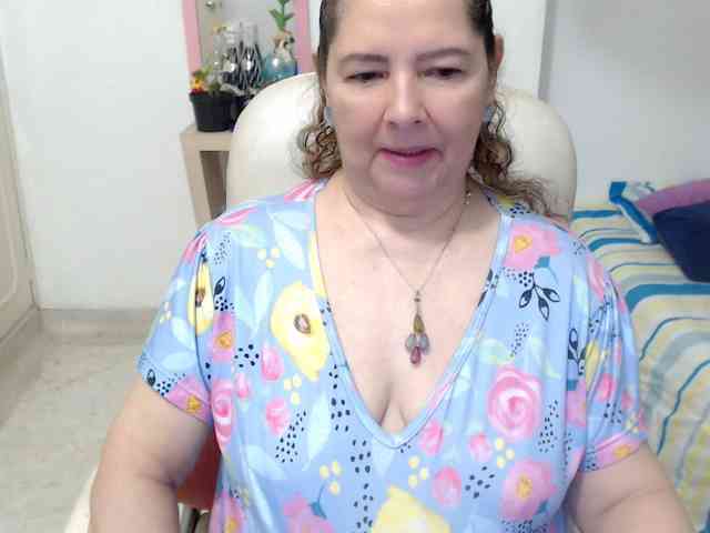 leonela-68