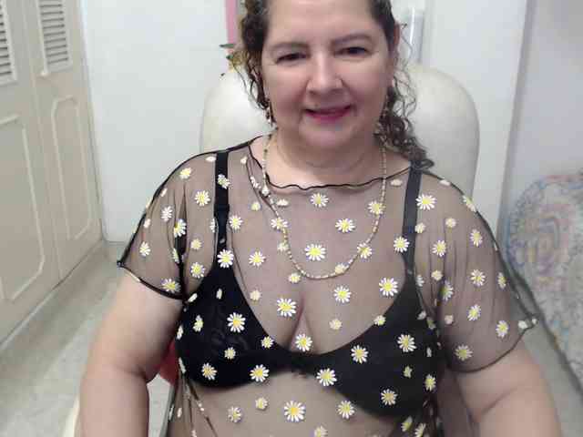 leonela-68 webcam