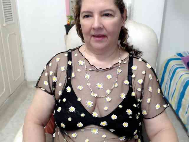 leonela-68 webcam