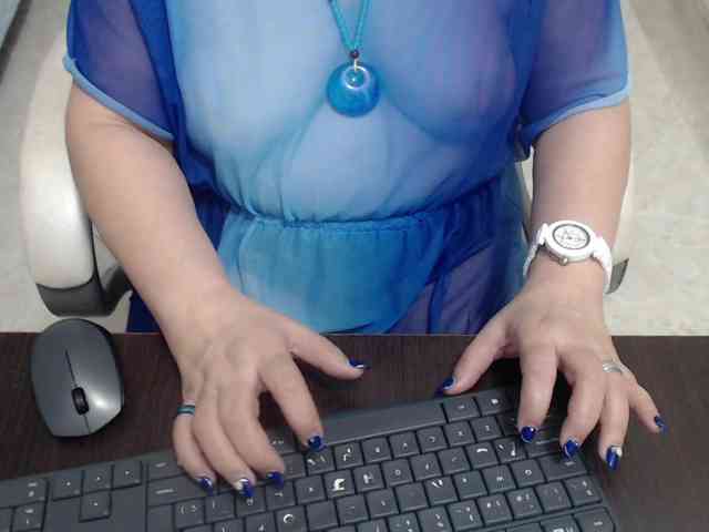 leonela-68 webcam