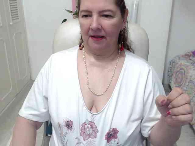 leonela-68 webcam