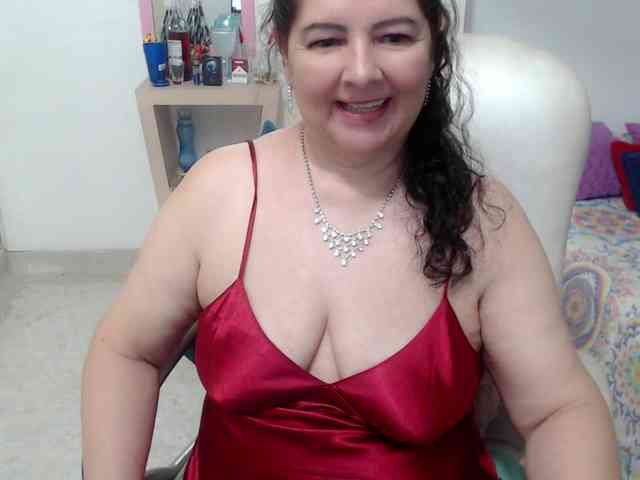 leonela-68 webcam