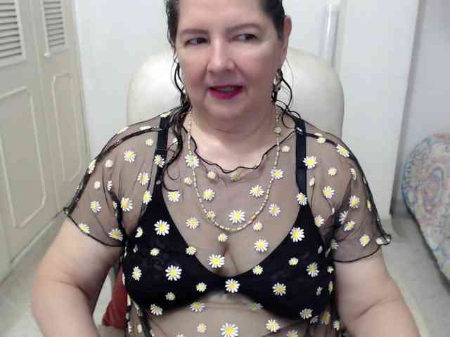 leonela-68 webcam