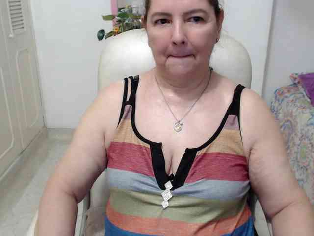leonela-68 webcam