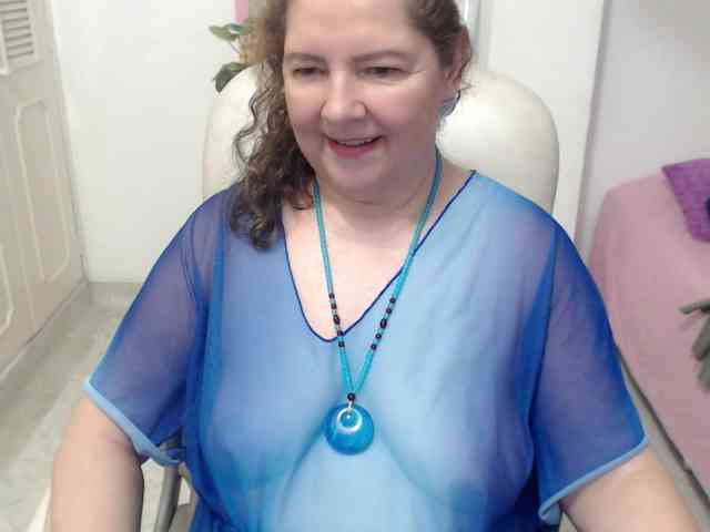 leonela-68 webcam