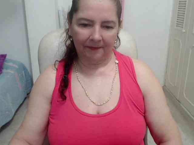 leonela-68 webcam