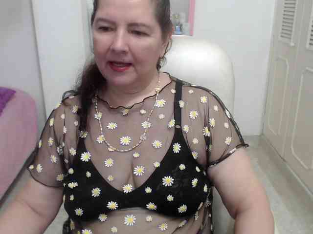 leonela-68 webcam