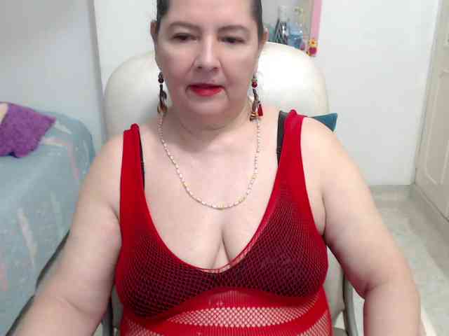 leonela-68