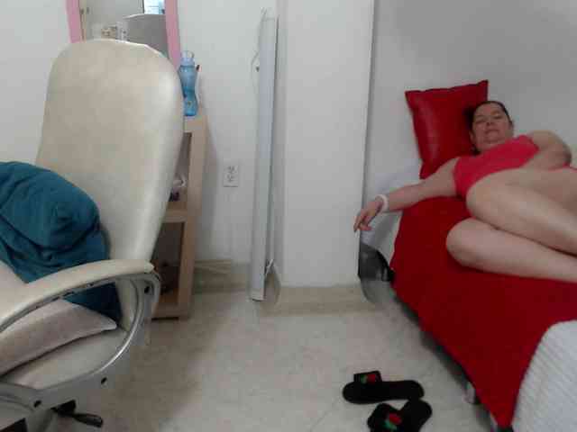 leonela-68 webcam