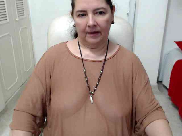 leonela-68