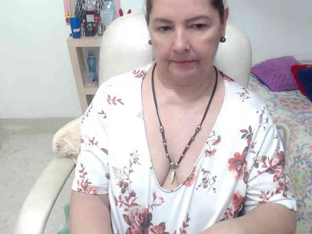leonela-68