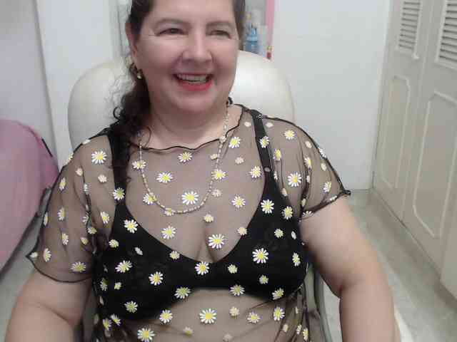 leonela-68 webcam