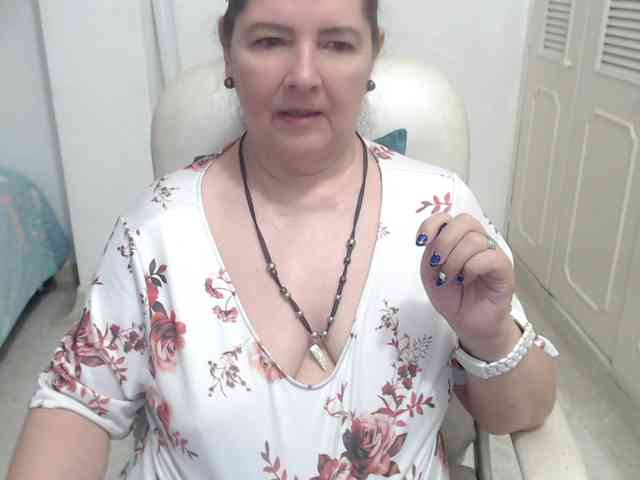 leonela-68 webcam