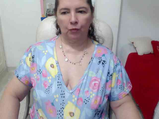 leonela-68 webcam