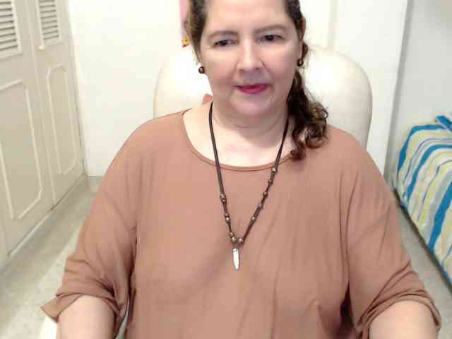 leonela-68