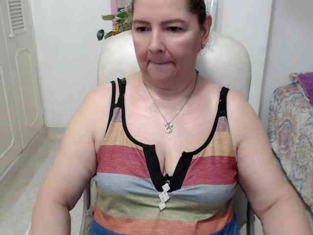 leonela-68 webcam