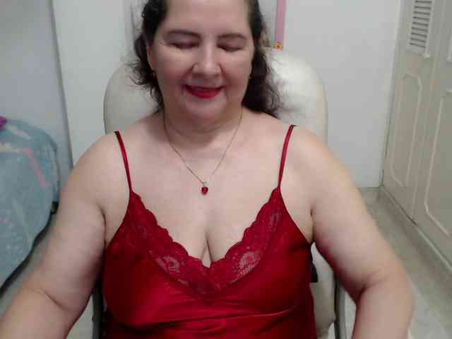 leonela-68 webcam