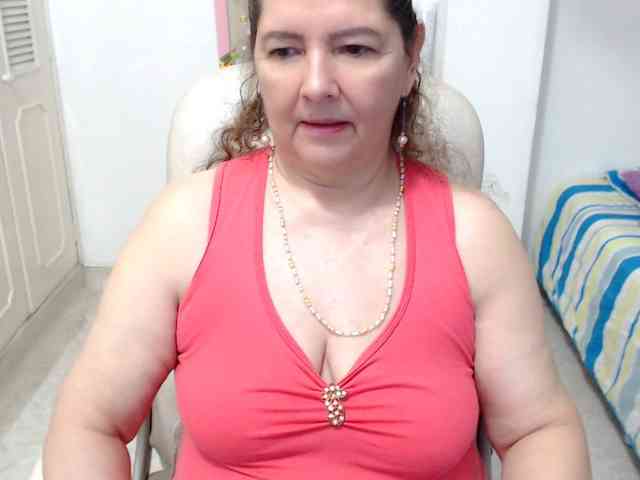 leonela-68