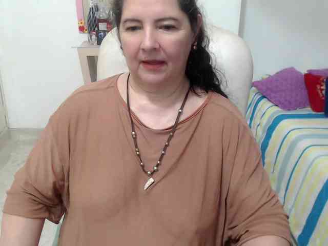 leonela-68 webcam