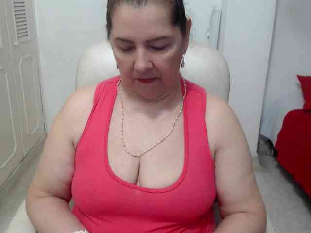 leonela-68 webcam