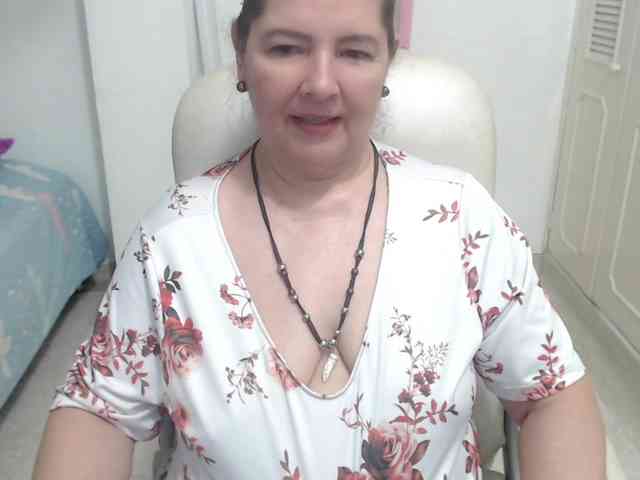 leonela-68 webcam