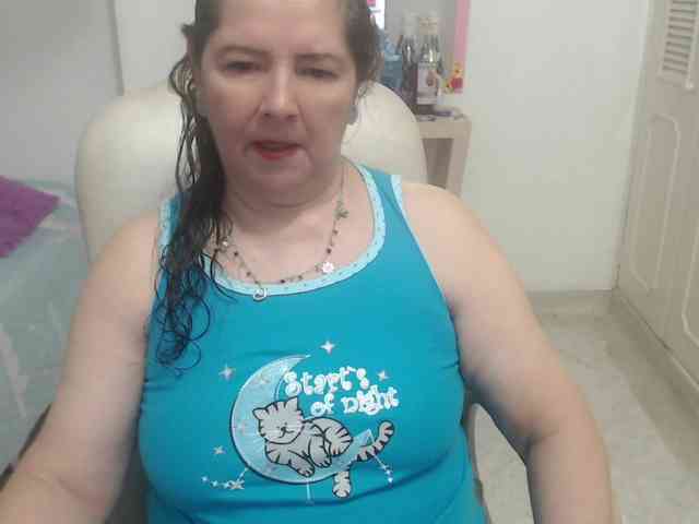leonela-68 webcam