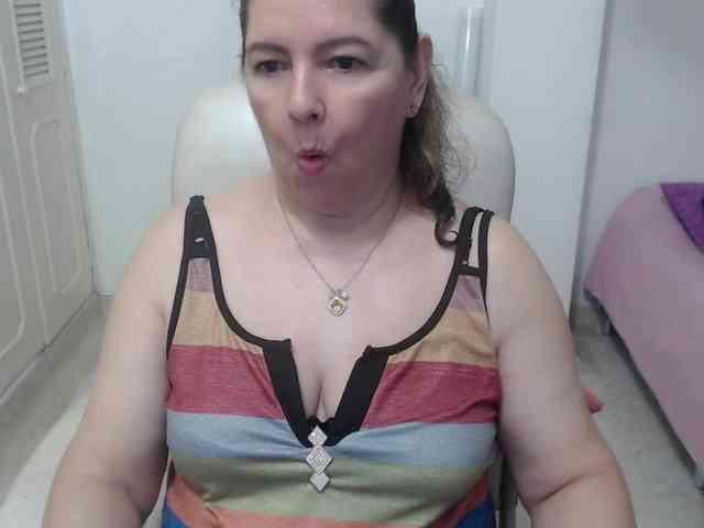 leonela-68