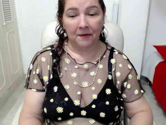 leonela-68 webcam